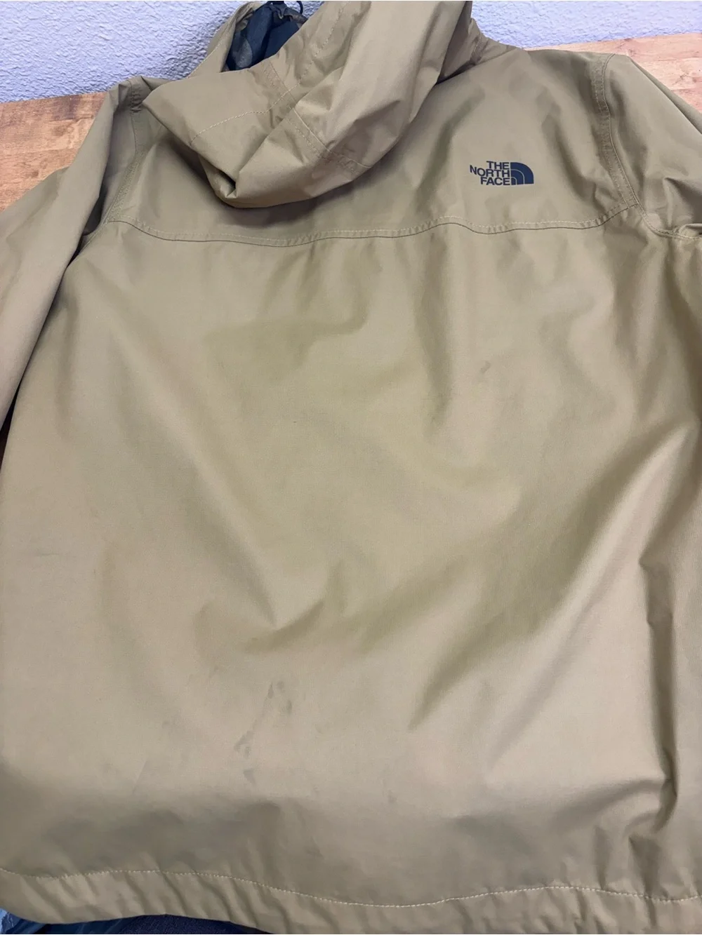 The North Face DryVent Hooded Rain Jacket Mens M Khaki Waterproof Camo Lined